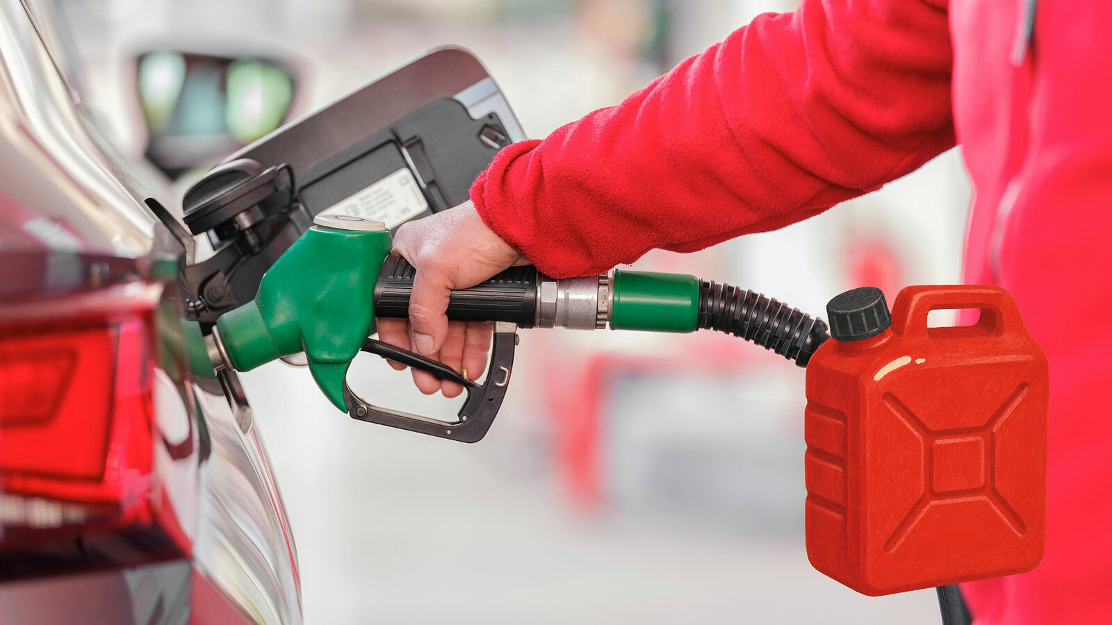 Carburante annacquato a Roma: la GdF sequestra 26.100 litri