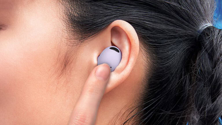 Galaxy Buds On: design a clip e pausa automatica nel sonno