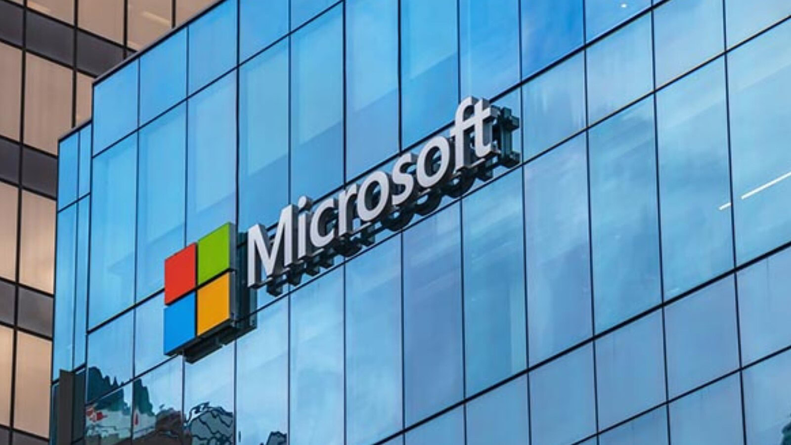 Microsoft corregge 964 vulnerabilità: una zero-day già sfruttata