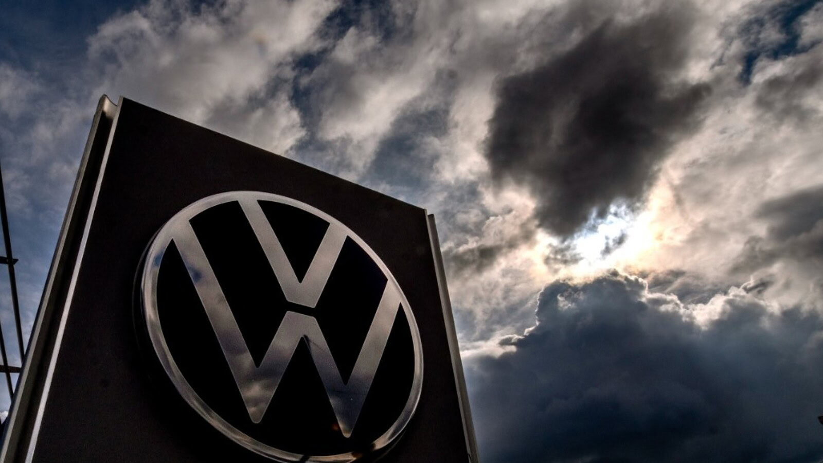 Volkswagen 2027: cambio corsia assistito arriva negli USA