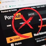 Pornhub, Ofcom indaga sulla verifica dell'età firmata Apple