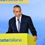 Poste Italiane sale al 66,627% di TIM con l'OPAS