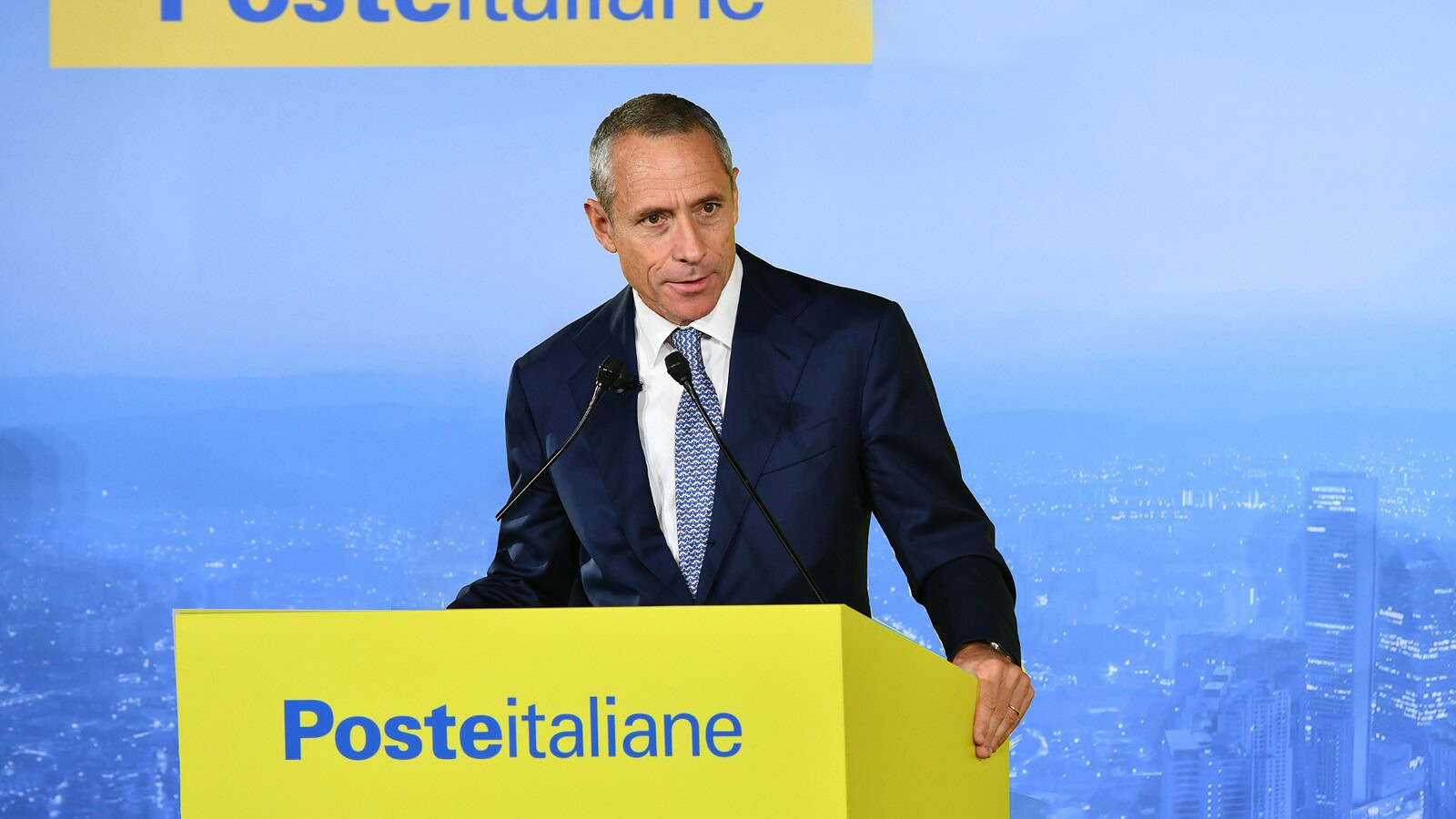 Poste Italiane sale al 66,627% di TIM con l'OPAS