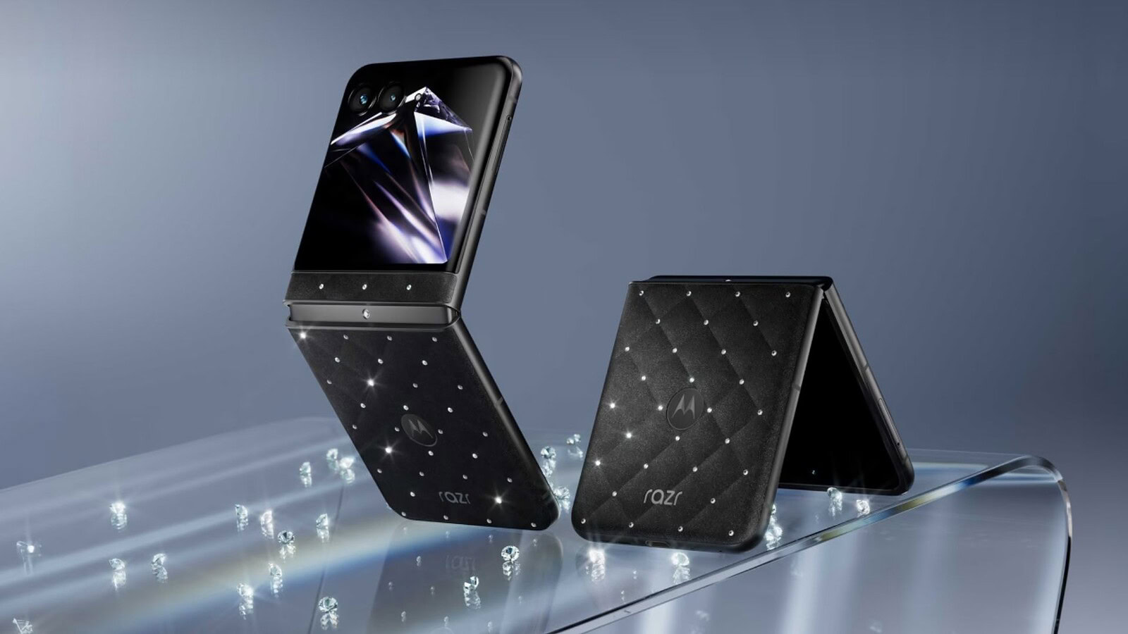 Motorola Razr 2026 Swarovski: 35 cristalli e 900 euro