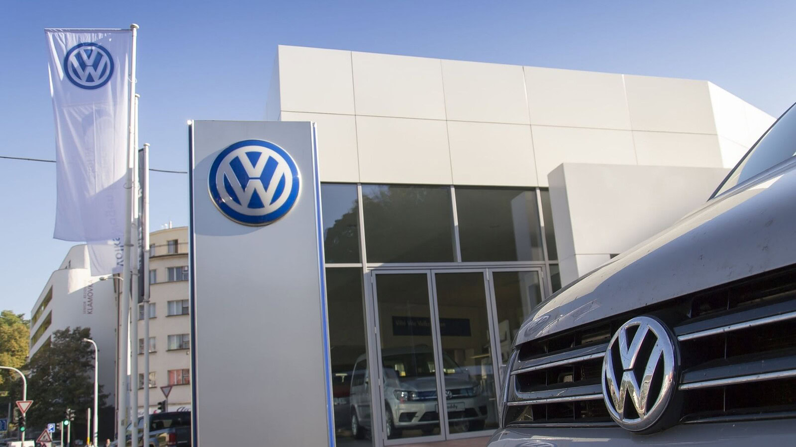 Volkswagen, via libera al piano: altri 50.000 tagli entro il 2030