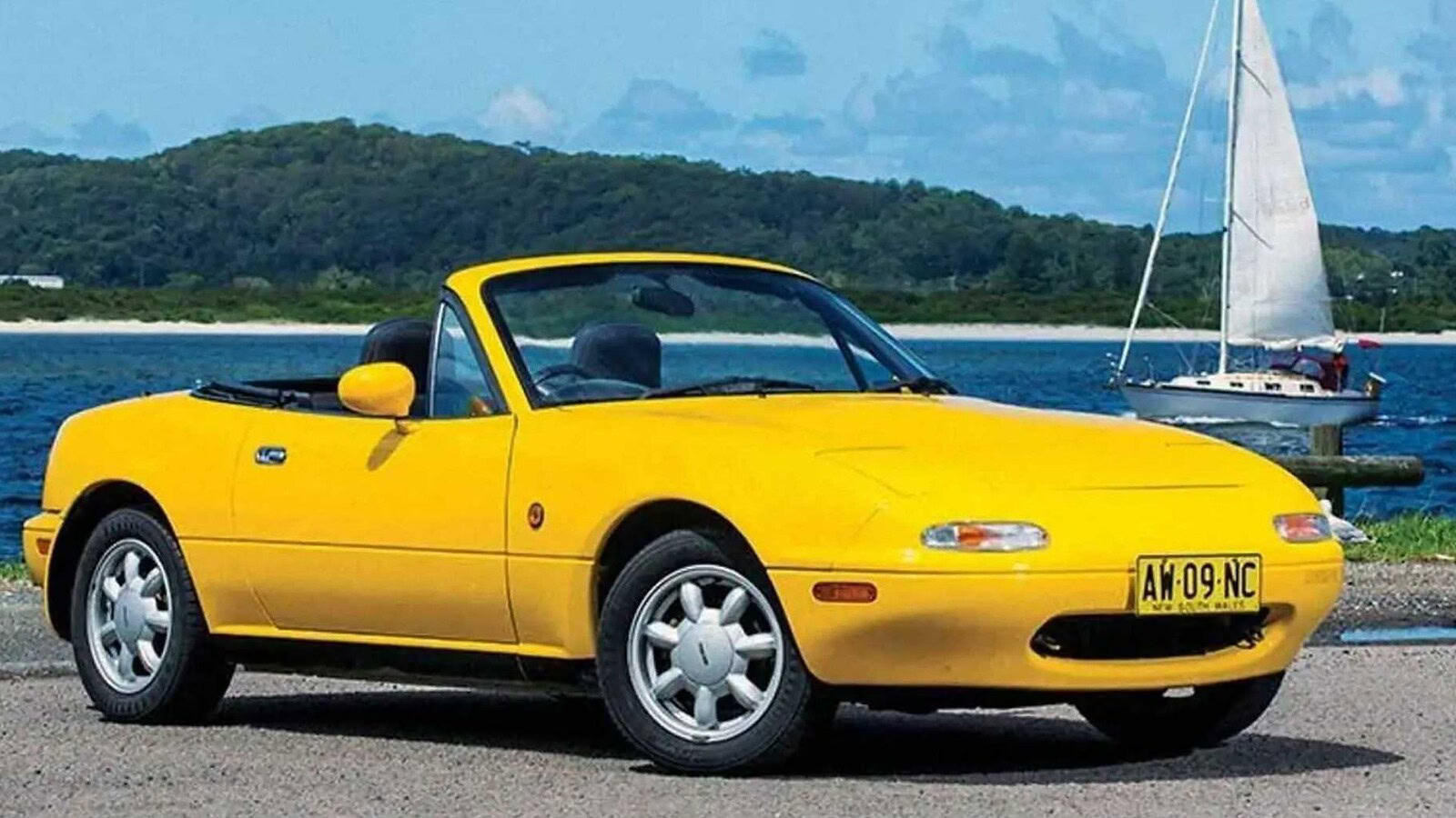 Mazda MX-5 gialla: solo 6 esemplari verniciati a mano