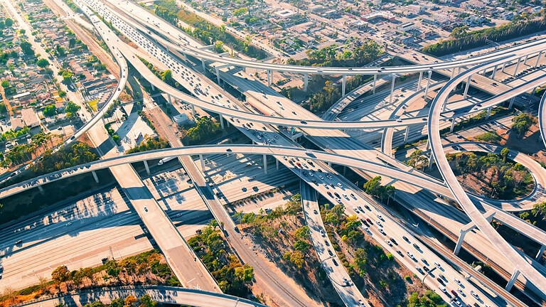 Autostrade americane: il mito delle piste d'atterraggio smentito