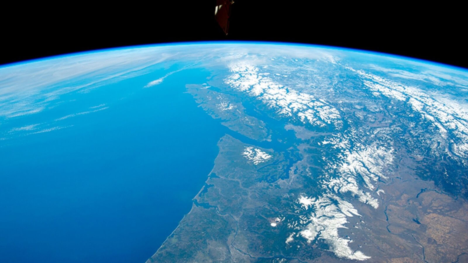 Cascadia, la zona di subduzione si sta spezzando pezzo per pezzo
