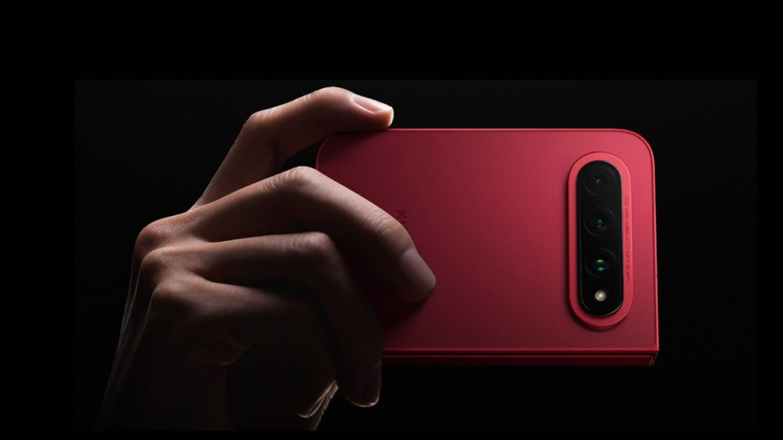 Xiaomi 18 Fold, riparare il display interno costa 536 euro