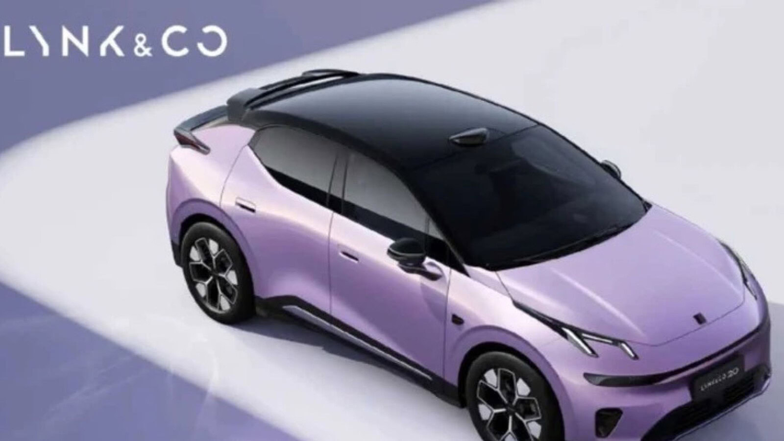 Lynk & Co 02, quasi 15.000 ordini in un'ora per il SUV elettrico
