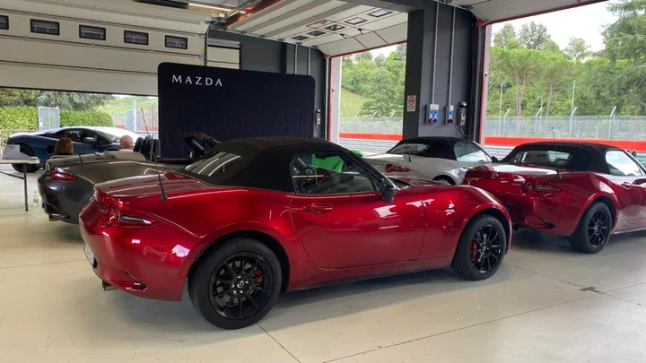 Mazda MX-5 2027 Mazda MX-5 2027 a Imola: debutta la serie speciale Yakudo