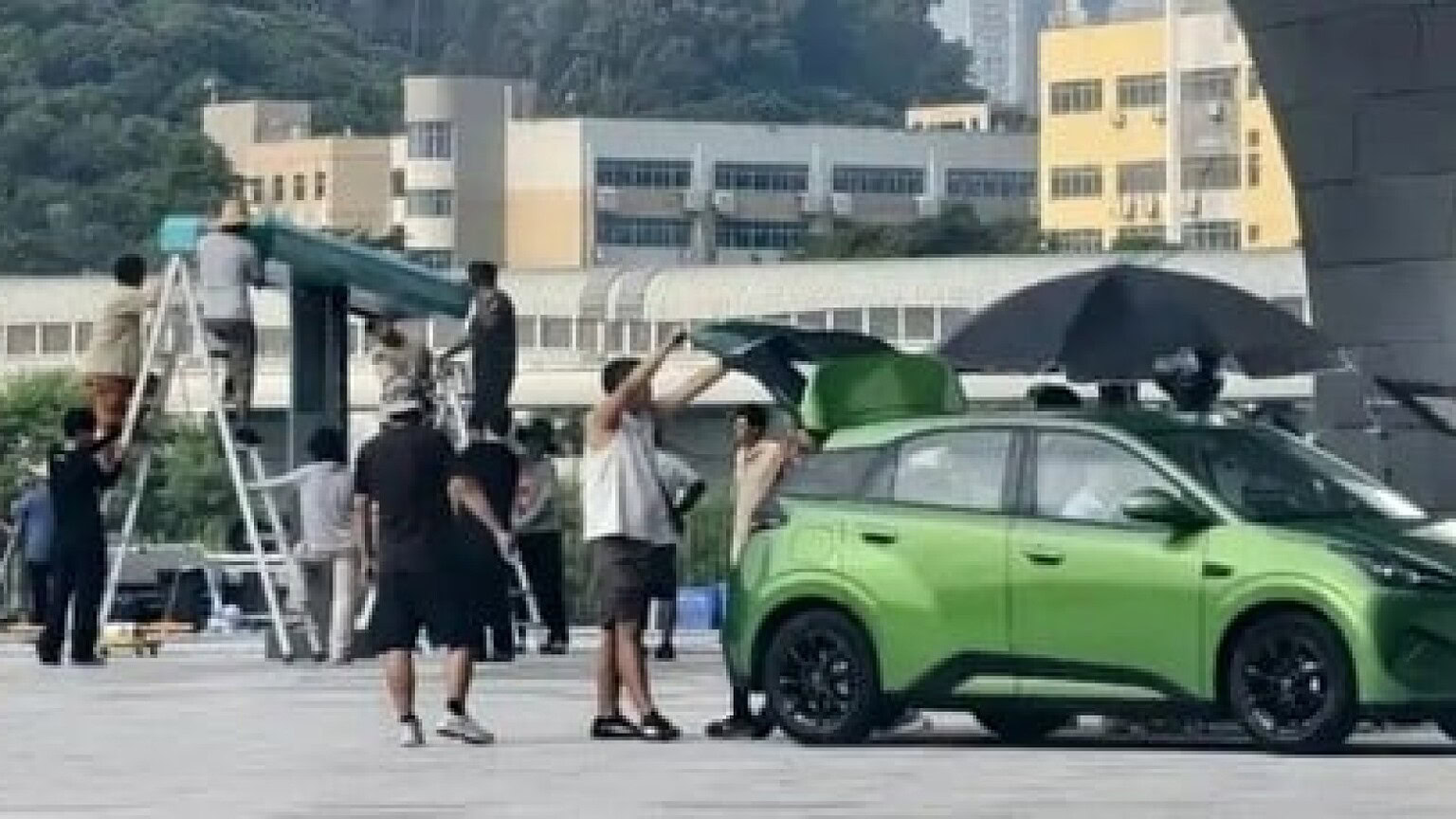 BYD Dolphin Surf cresce e debutta con il Lidar sul tetto