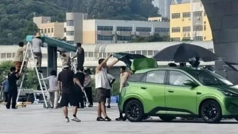 BYD Dolphin Surf cresce e debutta con il Lidar sul tetto