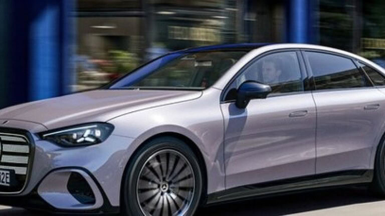 Mercedes Classe C 300 4MATIC: 690 km e ricarica da 320 kW