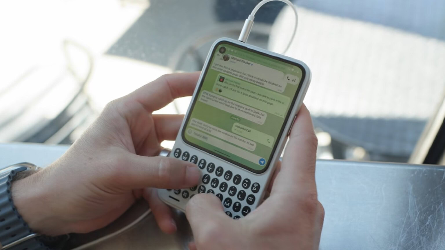 Clicks Communicator: 12 GB di RAM e Android 17 al debutto