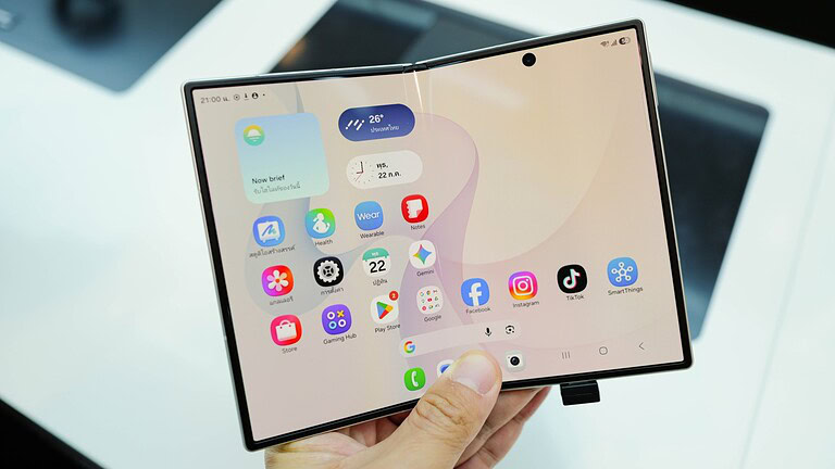 Samsung Galaxy Z Fold 8, iPhone Duo spingerebbe le vendite