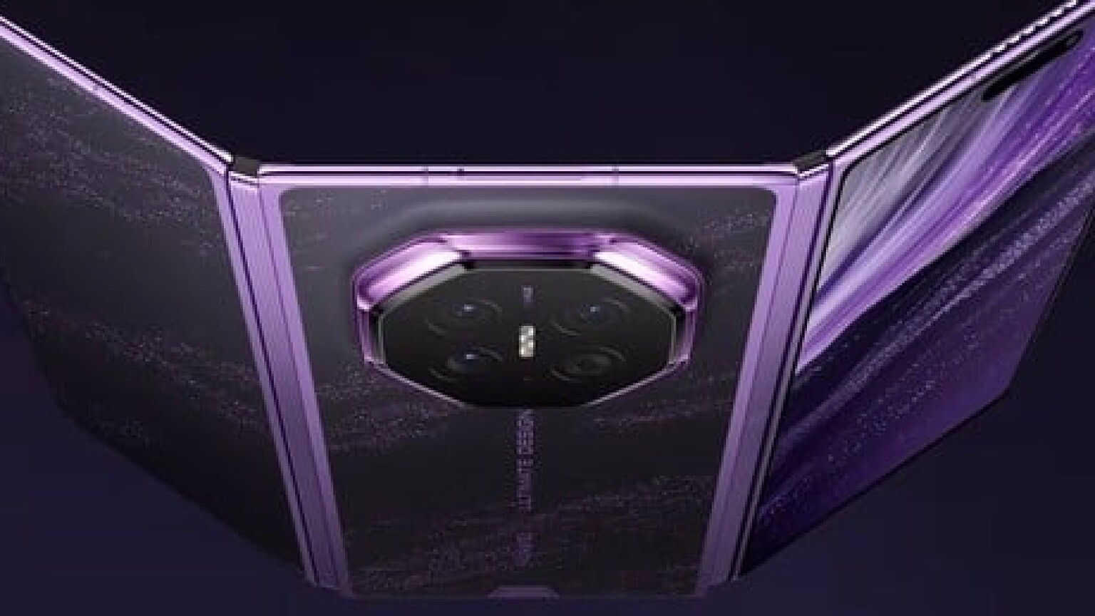 Huawei Mate XT 2 in Italia: oltre 5.000 euro per importarlo