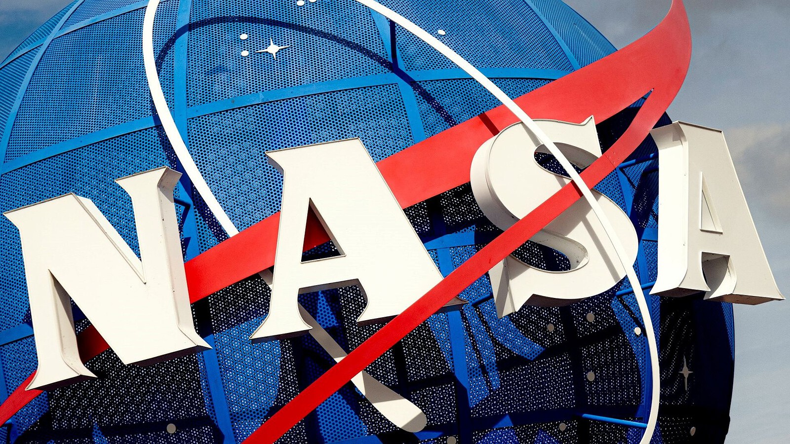 Artemis III, assemblati i booster SLS: oltre il 75% della spinta