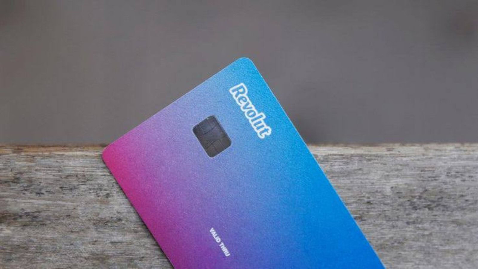 Revolut down in Italia: app bloccata e oltre 1.500 segnalazioni