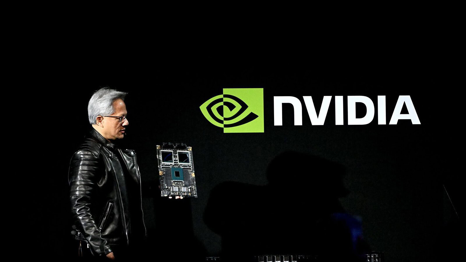 NVIDIA GeForce 621.01, Advanced Shader Delivery contro gli scatti