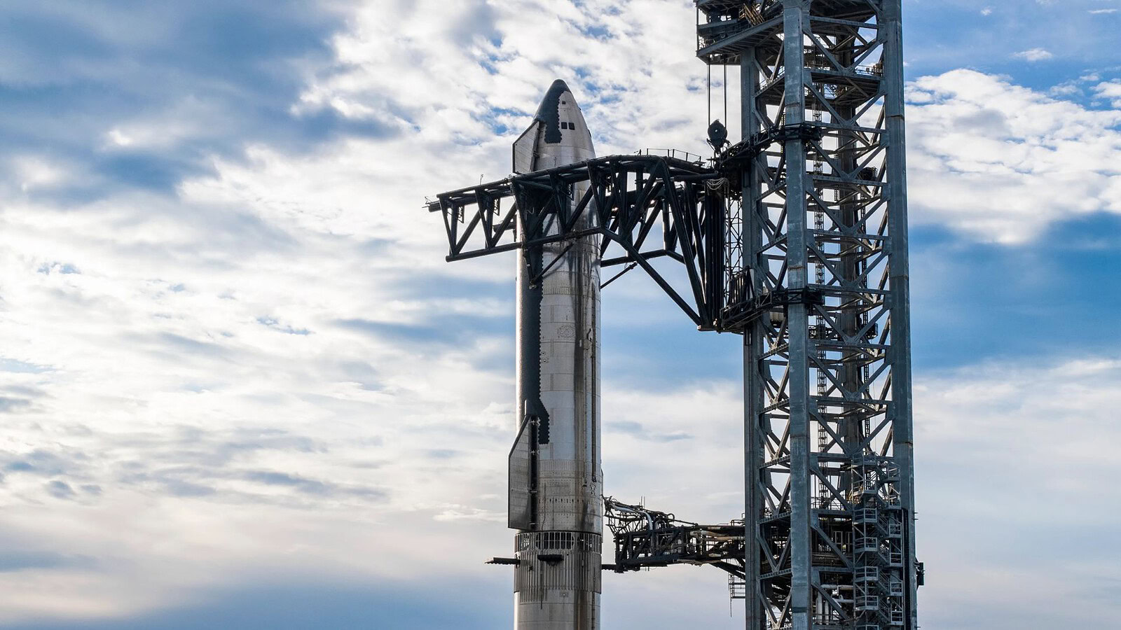 Starship, SpaceX tenterà a novembre il primo recupero completo