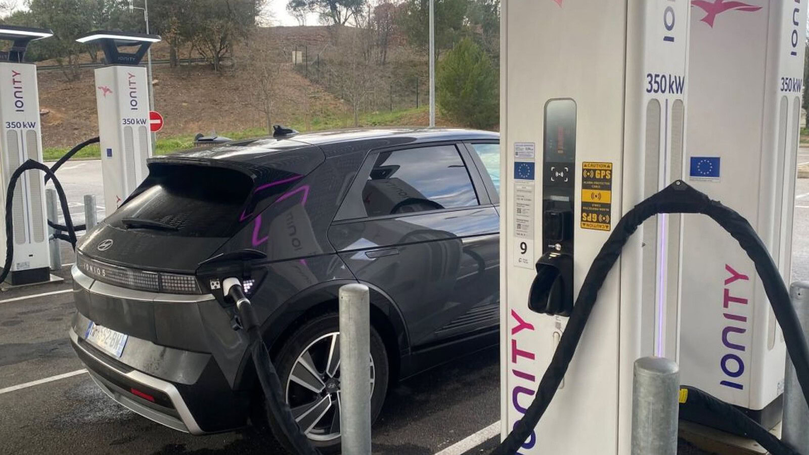 Ionity sfida la benzina in autostrada
