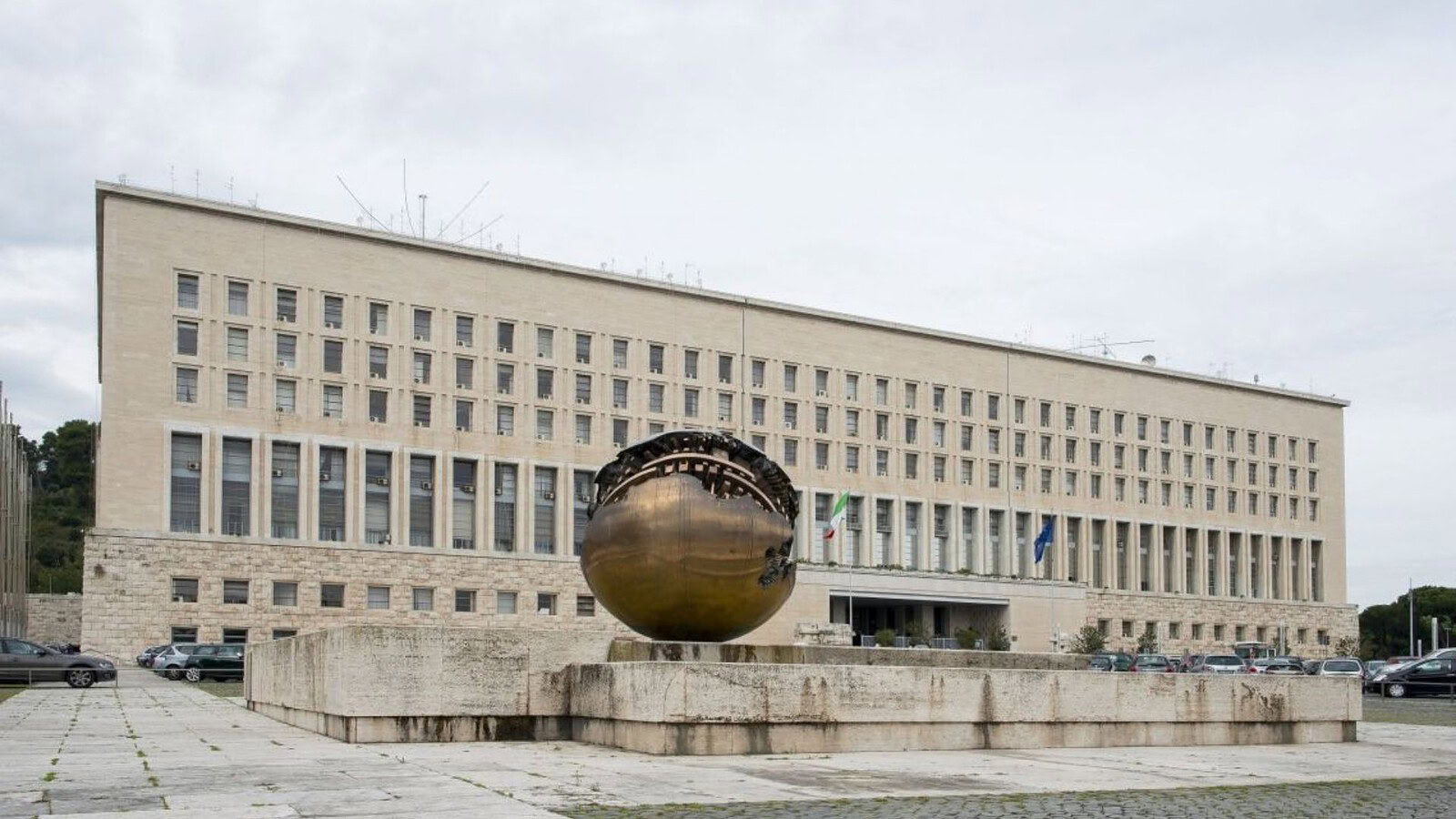Farnesina, attacco hacker contenuto: controlli sulle ambasciate
