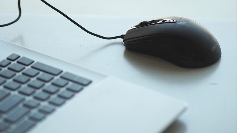 Windows 11, il mouse a scatti nei giochi era colpa di un bug