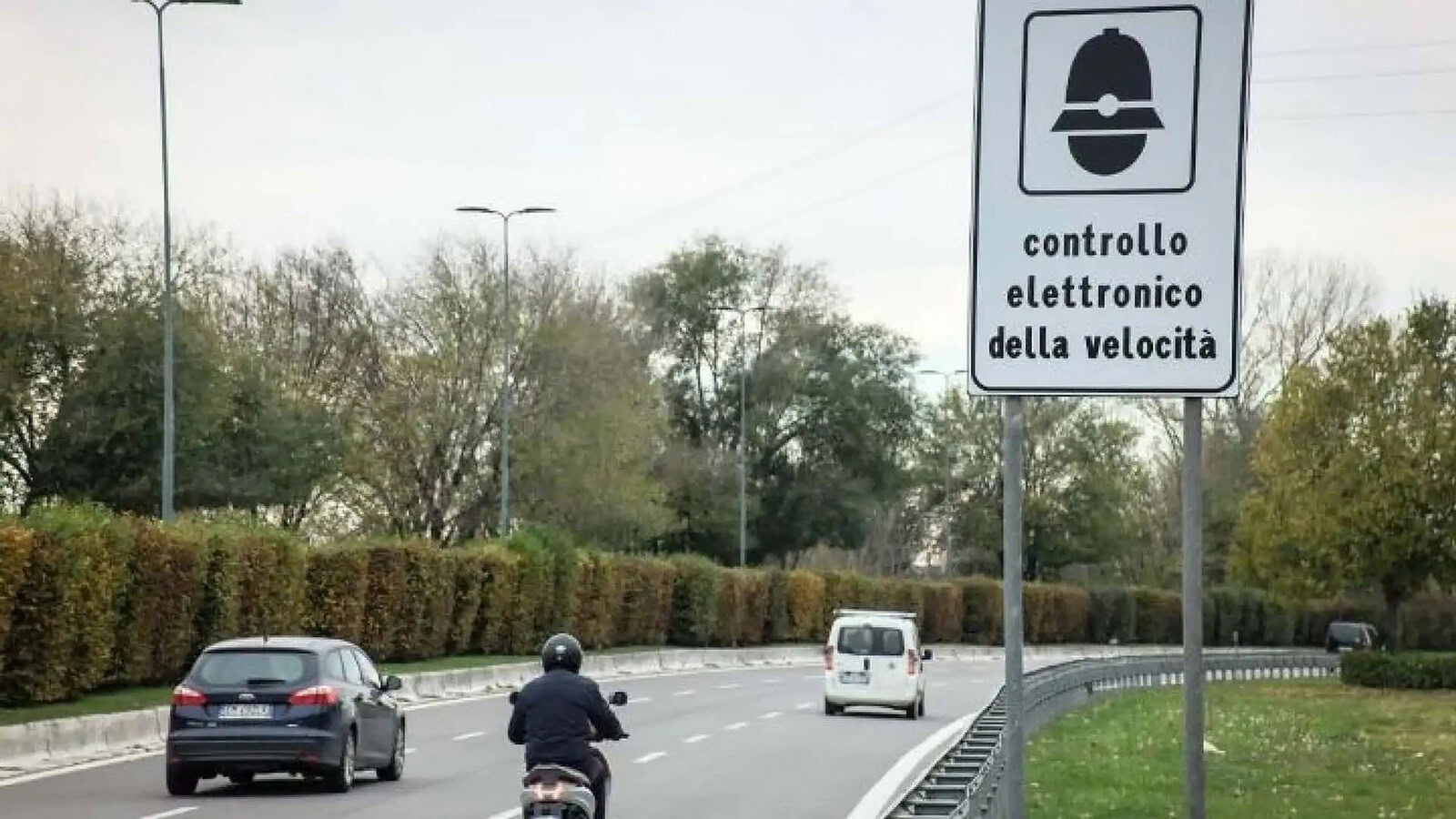 Multa autovelox, il dettaglio del cartello che può annullarla