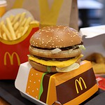 McDonald's in tribunale: l'IA che suggerisce i prezzi dei menu