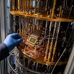 Computer quantistici, Quantinuum Helios fa record di fedeltà: 5 errori su un milione