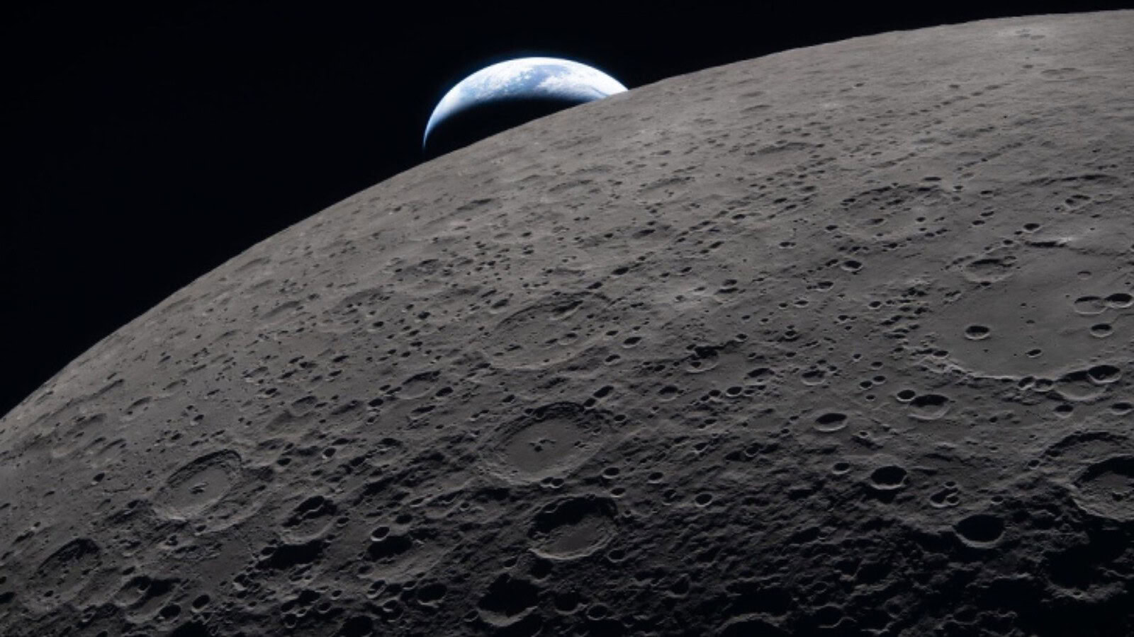 Artemis II, la NASA svela 800 GB di dati e i colori della Luna