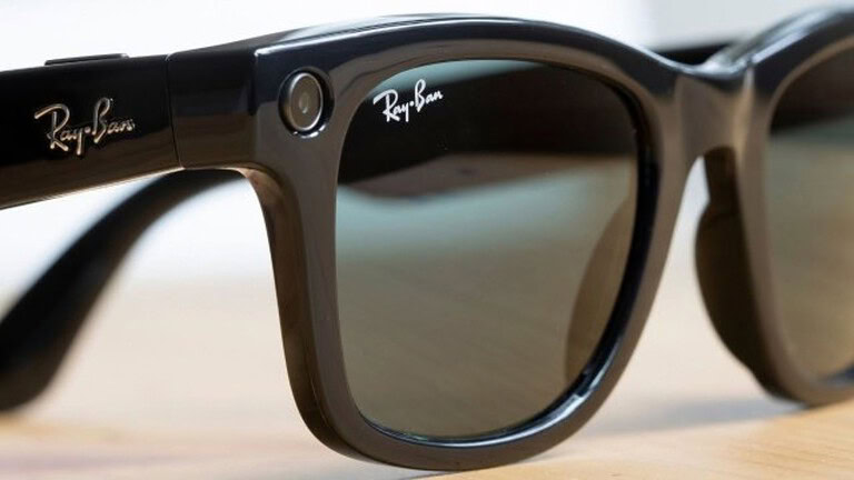 Ray-Ban Meta, ecco la navigazione a piedi e audio per chi sente meno