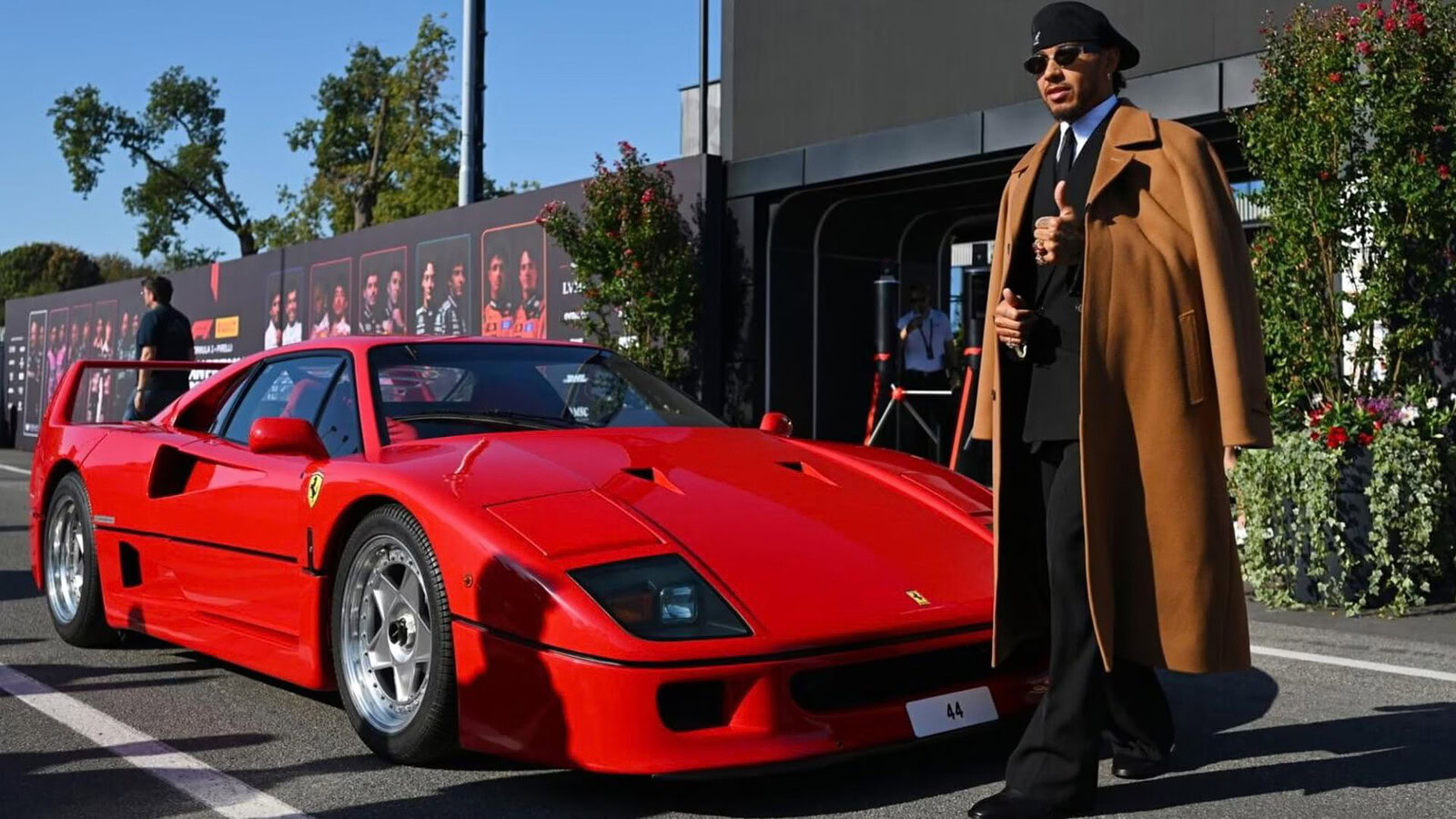 Ferrari F40 di Lewis Hamilton: ecco come è stata restaurata | VIDEO