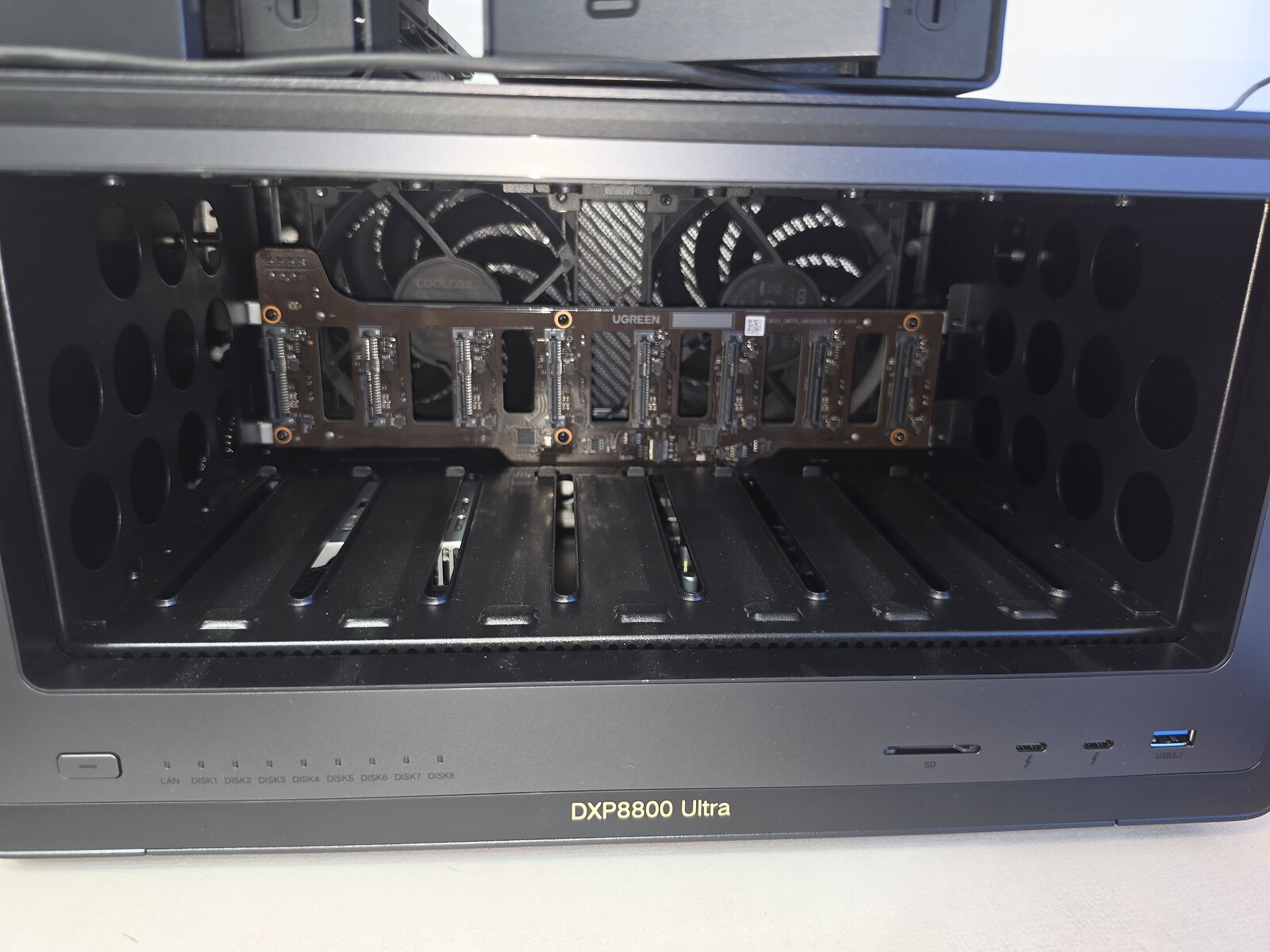 UGREEN DXP8800 Ultra - immagine 31 UGREEN DXP8800 Ultra - immagine 31