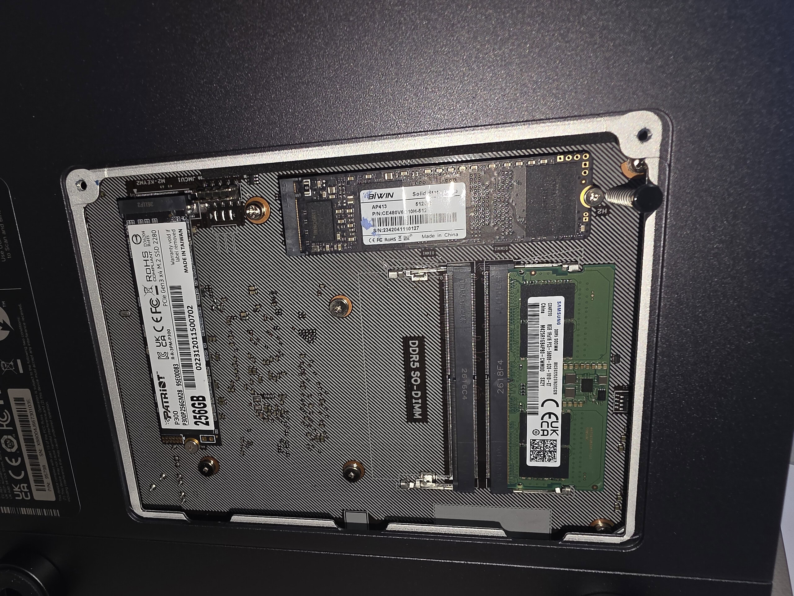 UGREEN DXP8800 Ultra - immagine 29 UGREEN DXP8800 Ultra - immagine 29