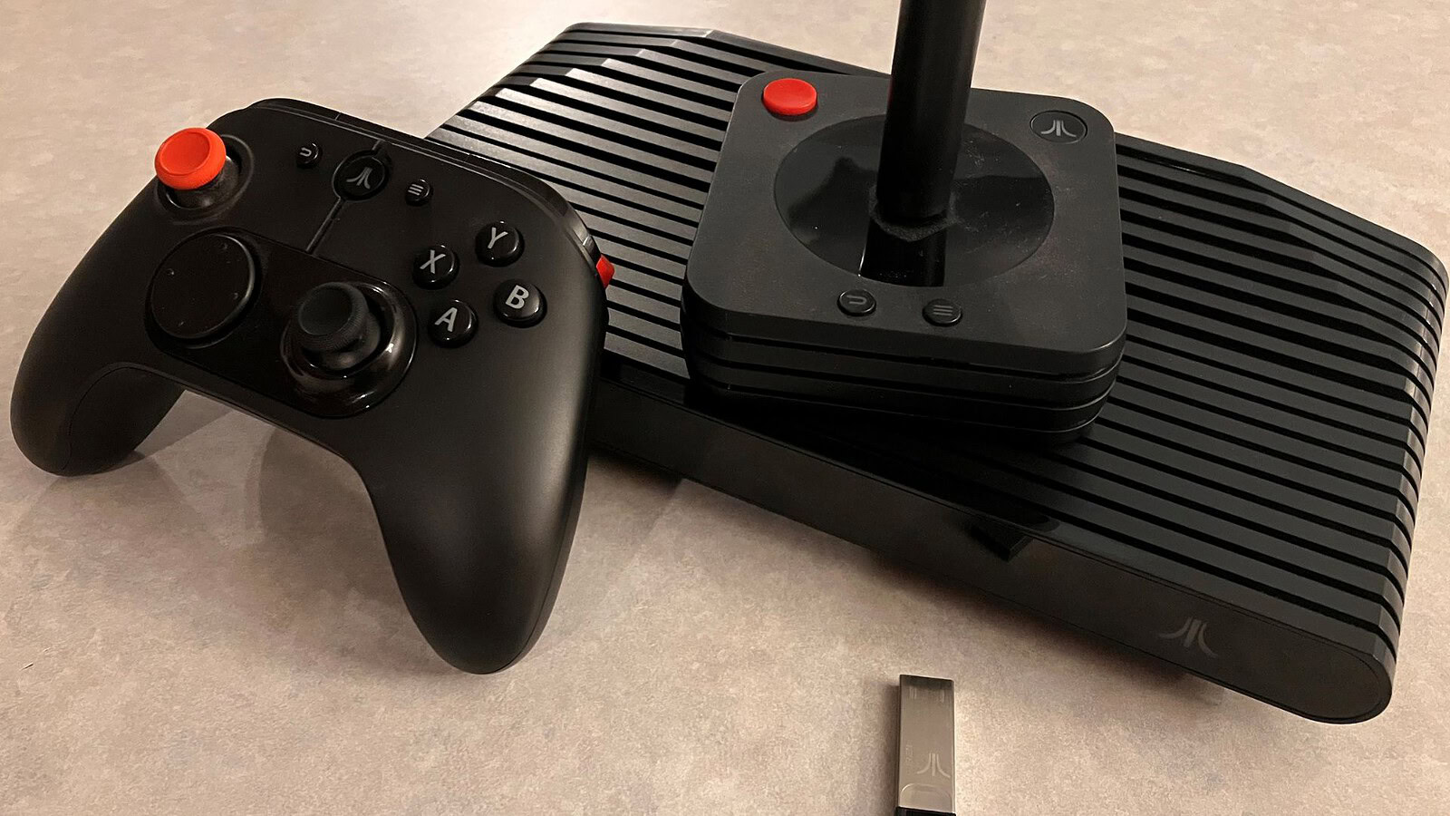 Atari VCS, store chiuso da febbraio: la console resterà autonoma