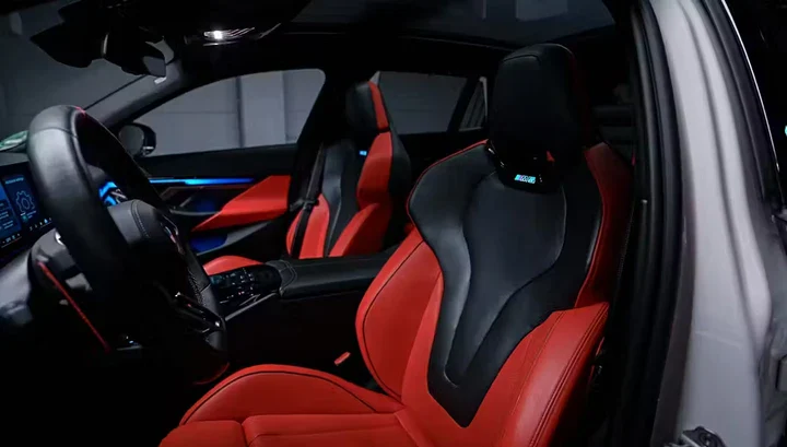 BMW M5 Touring Polizia - design BMW M5 Touring Polizia: showcar ibrida da 727 CV e pelle rossa