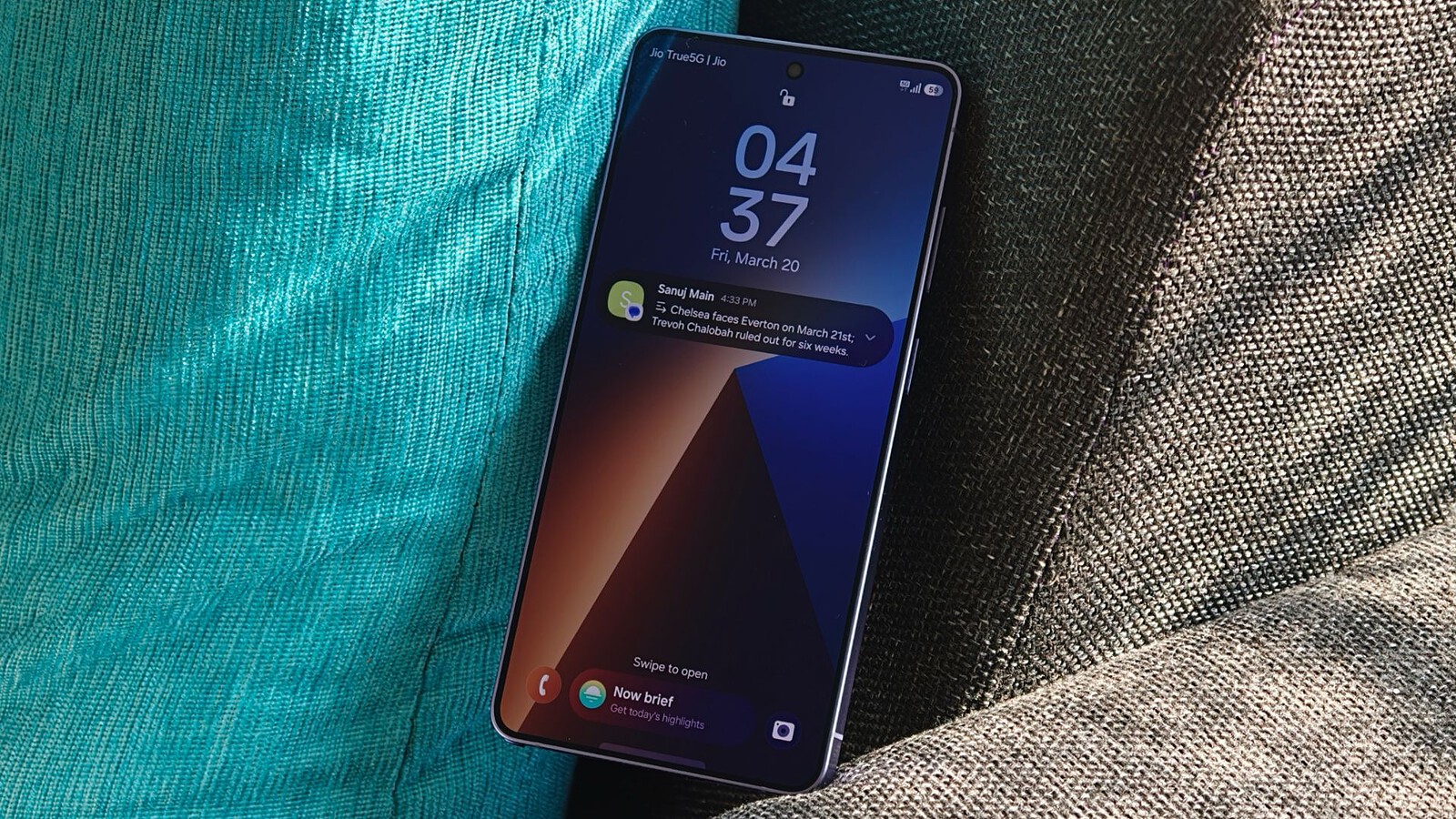 Samsung News chiude: addio anche a widget e schermata della Home