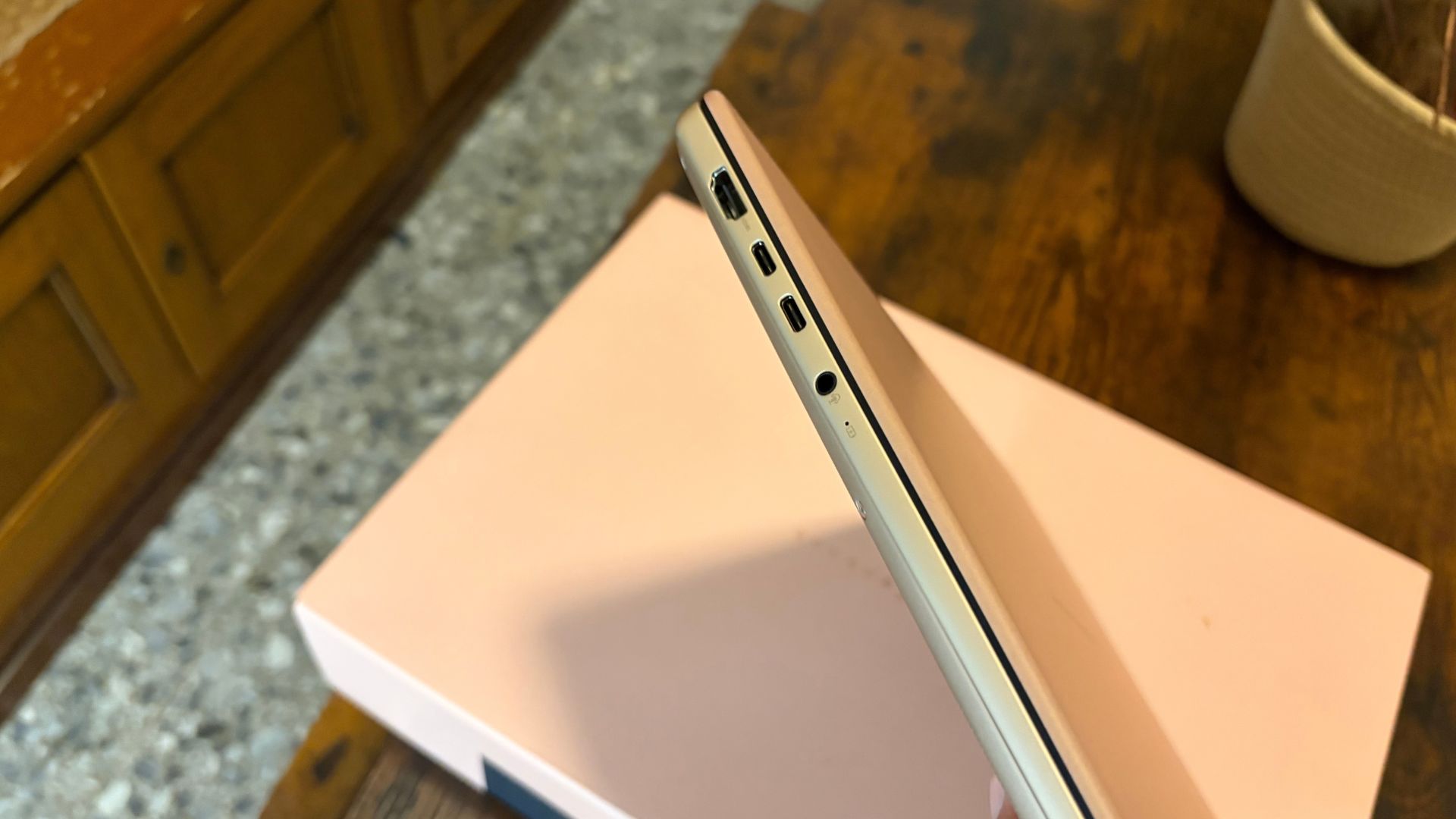 ASUS Zenbook 14 - specifiche ASUS Zanbook 14