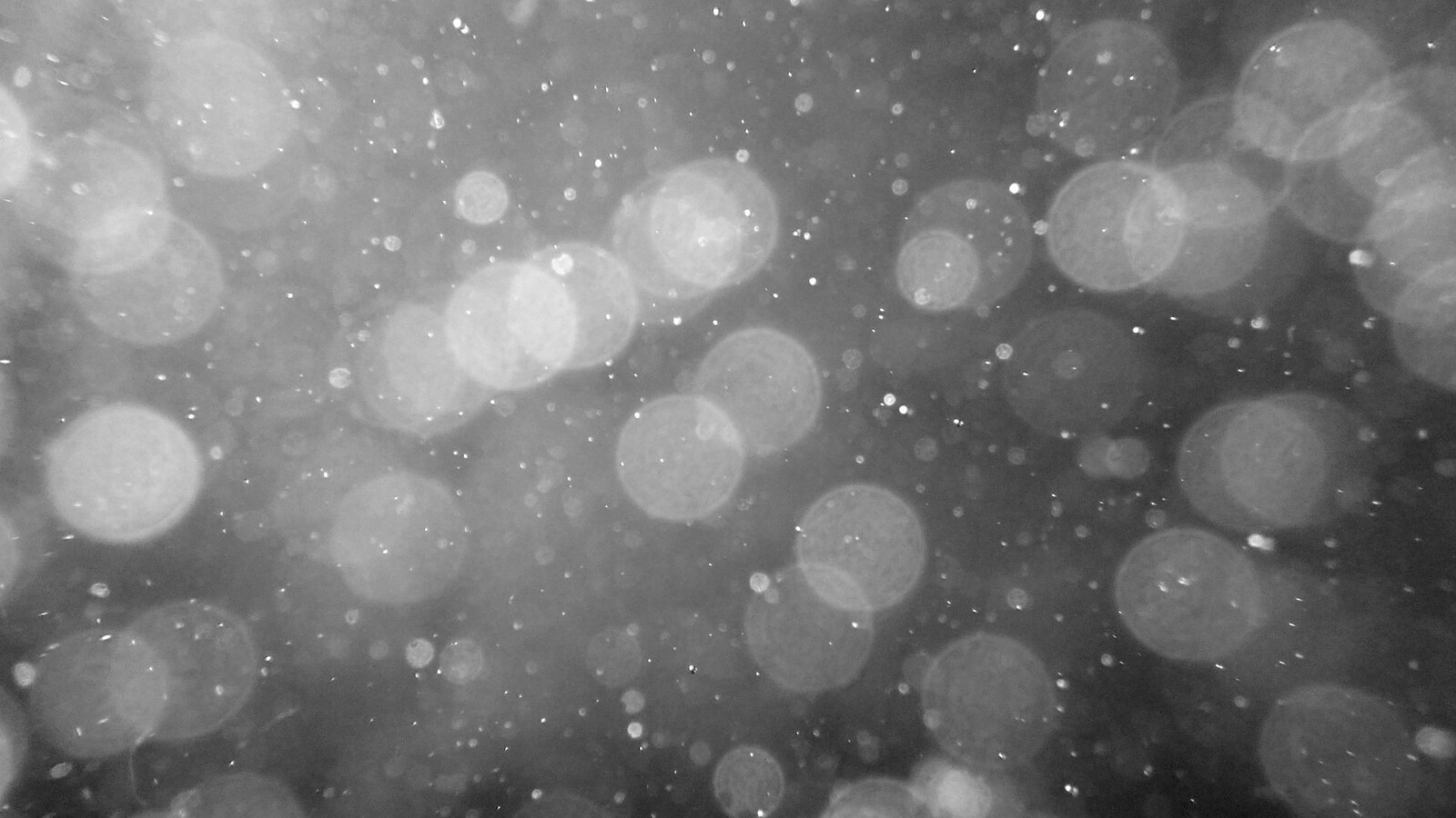 Antimateria, fisici tengono prigioniero un positrone per mesi