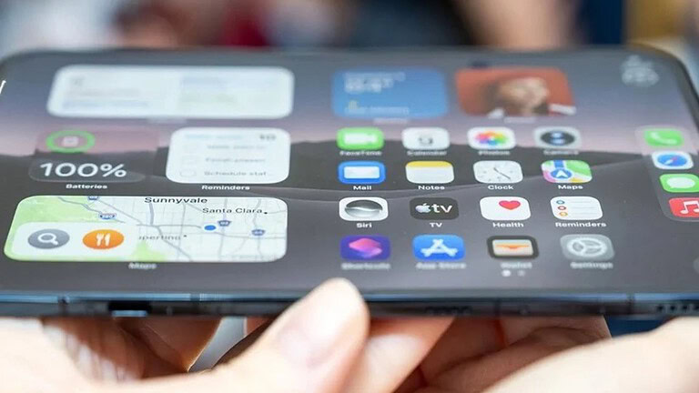iPhone Duo, la cerniera da oltre 100 componenti raffredda il chip