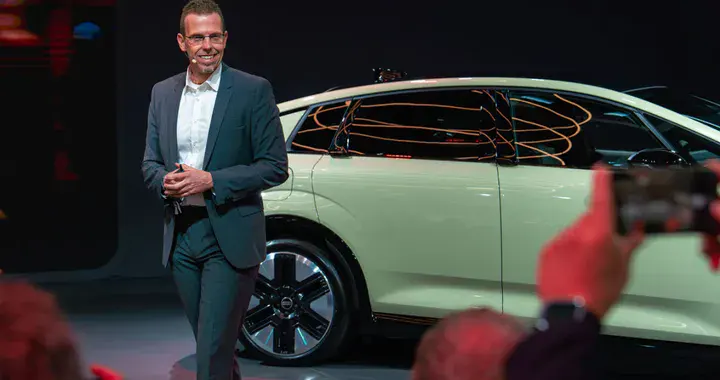 Audi A2 e-tron sbarca a Parigi: fino a 643 km di autonomia
