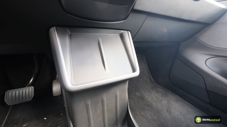 tesla - immagine 53 tesla - immagine 65