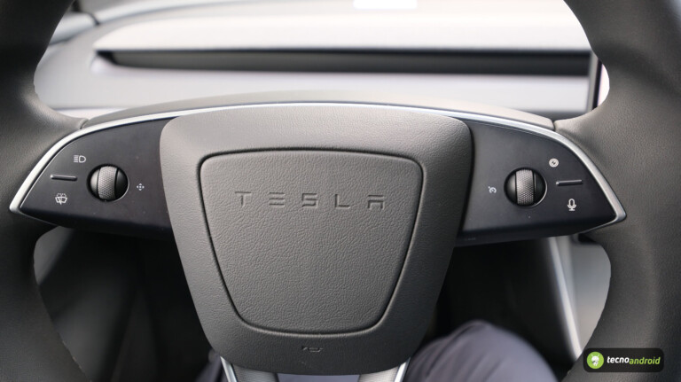 tesla - immagine 58 tesla - immagine 54