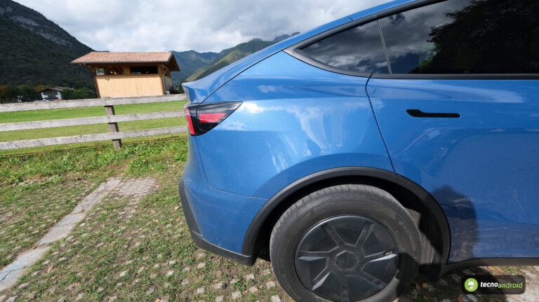 tesla - immagine 25 tesla - immagine 26