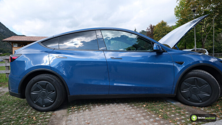 tesla - immagine 8 tesla - immagine 17
