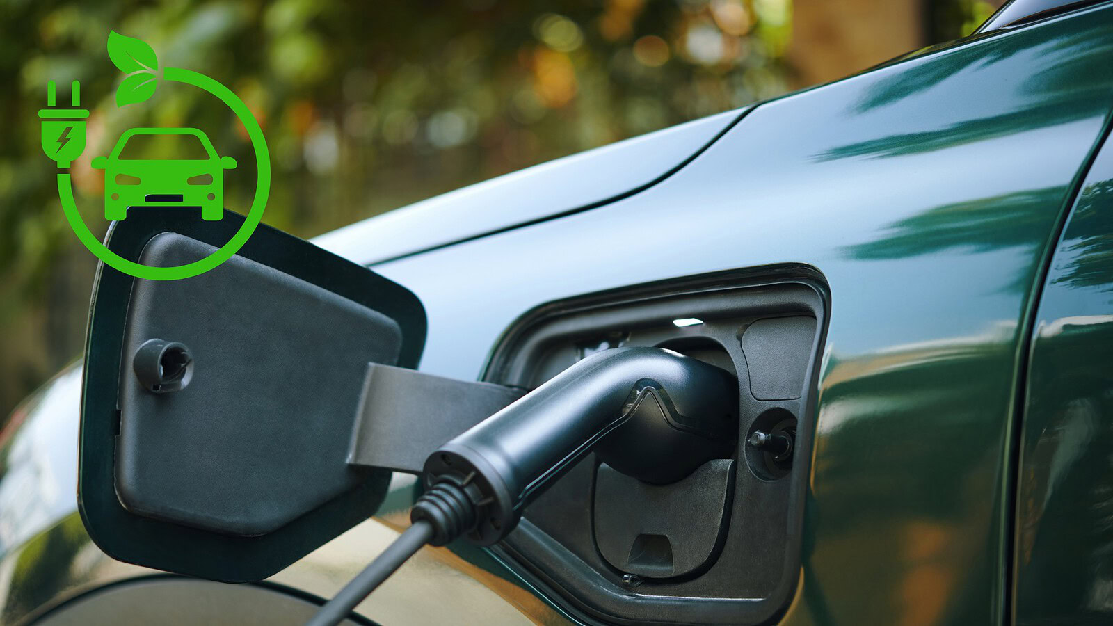 Auto ibride ed elettriche usate, quasi 4 su 10 hanno un rischio