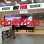 Volantino MediaWorld per i 35 anni: offerte su Samsung, LG e OPPO