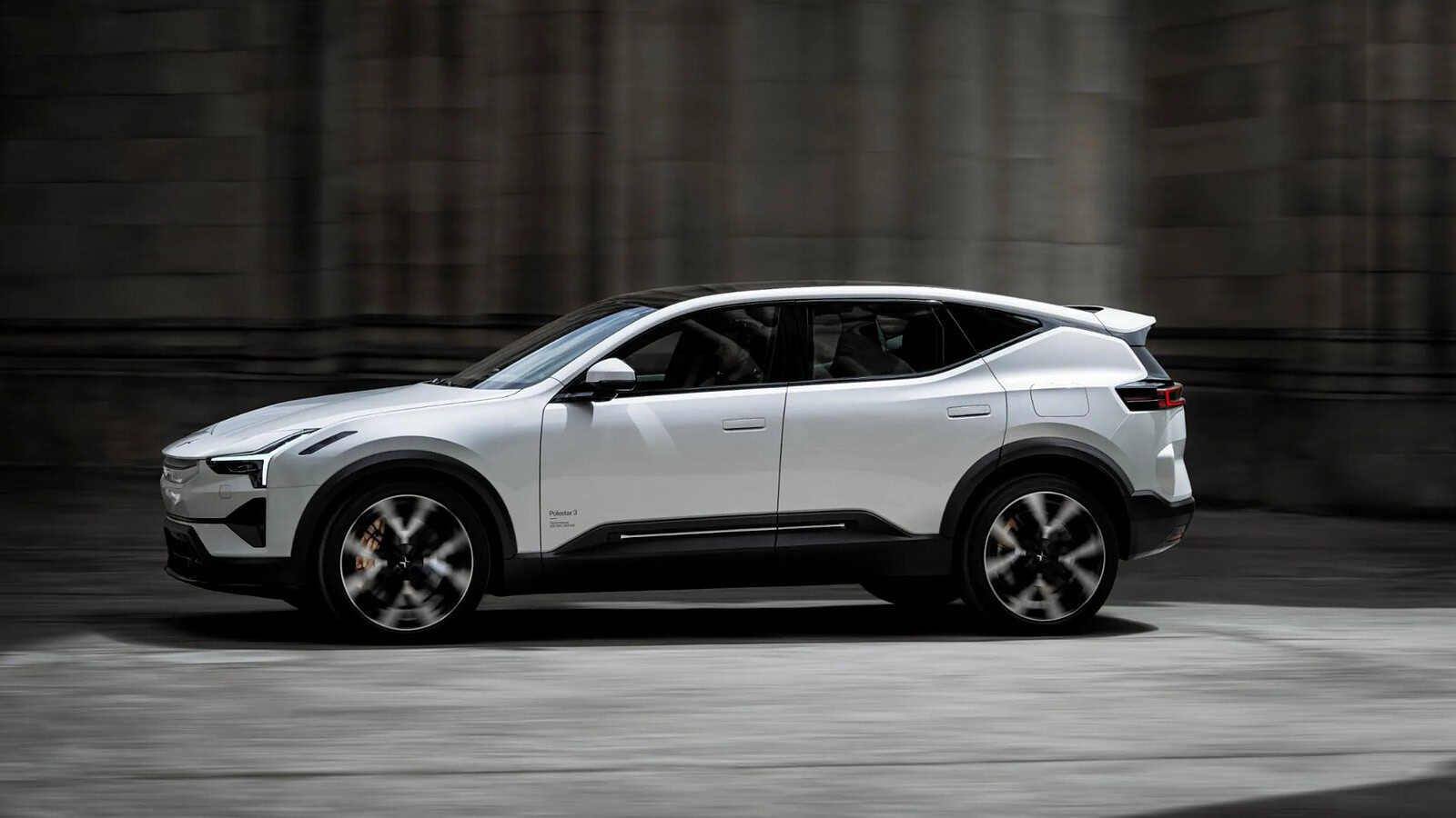 Polestar Charge, nuovi abbonamenti e 1,25 milioni di colonnine